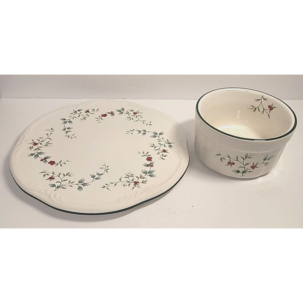 Pfaltzgraff Winterberry Trivet Hot/Cheese Plate/ Center Piece &‎ Dip/Butter Bowl